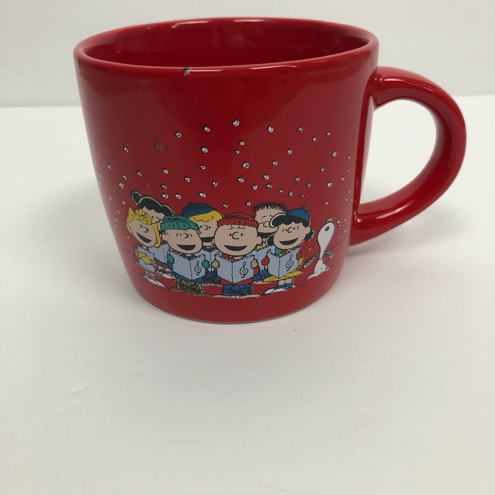 Charlie Brown Peanuts Christmas Caroling Ceramic Mug NEW